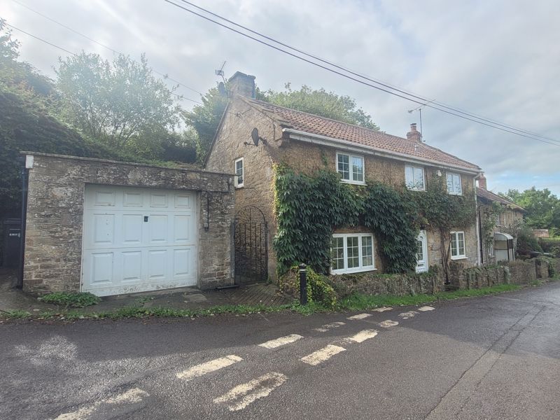 2 bed cottage for sale in Snails Hill, Crewkerne  - Property Image 1