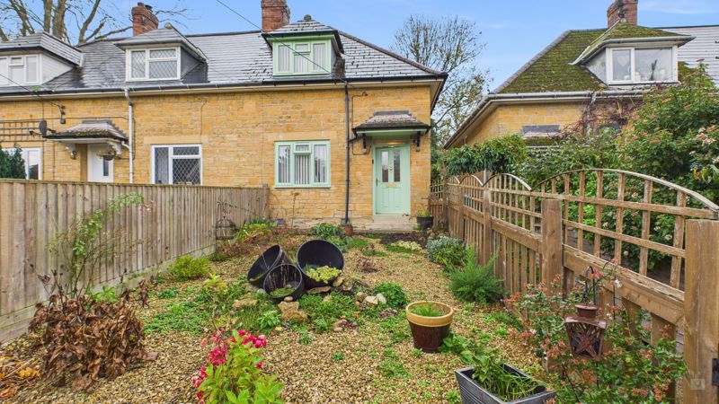 2 bed cottage for sale in Middle Street, Shepton Beauchamp - Property Image 1