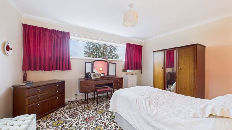 4 bed bungalow for sale in Nash Lane, Yeovil 6