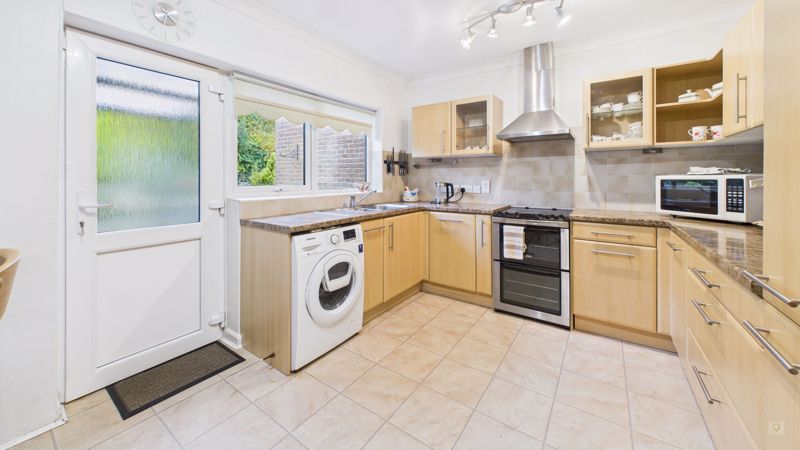 4 bed bungalow for sale in Nash Lane, Yeovil  - Property Image 12