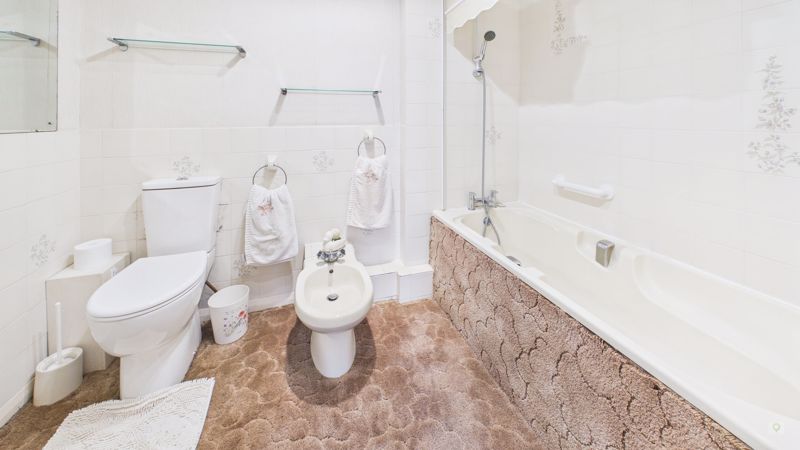 4 bed bungalow for sale in Nash Lane, Yeovil 19