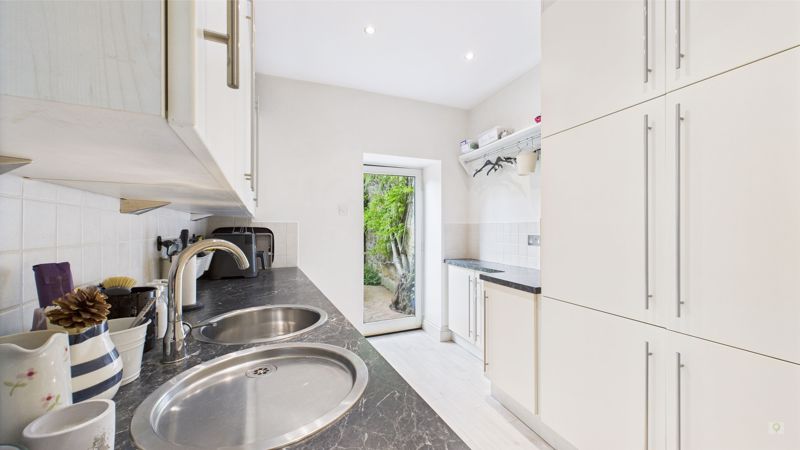 4 bed barn for sale, Yeabridge  - Property Image 12