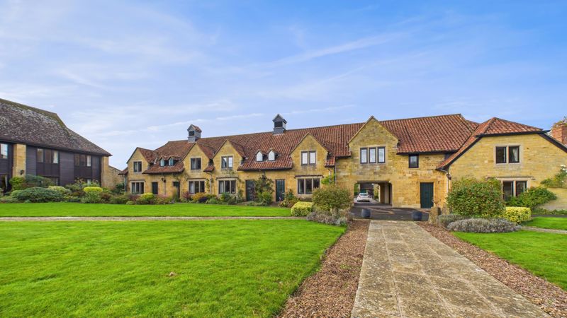 3 bed for sale in Hayes End Manor, South Petherton, TA13