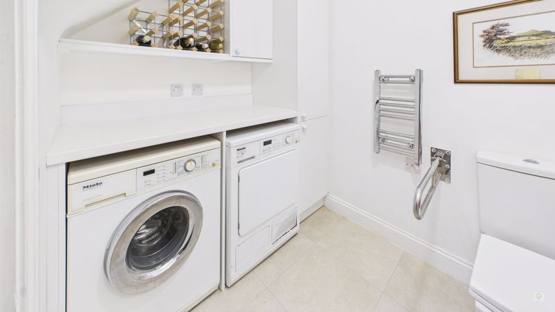 3 bed for sale in Hayes End Manor, South Petherton  - Property Image 12