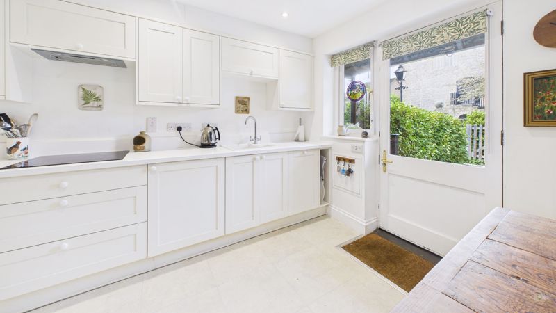 3 bed for sale in Hayes End Manor, South Petherton 2
