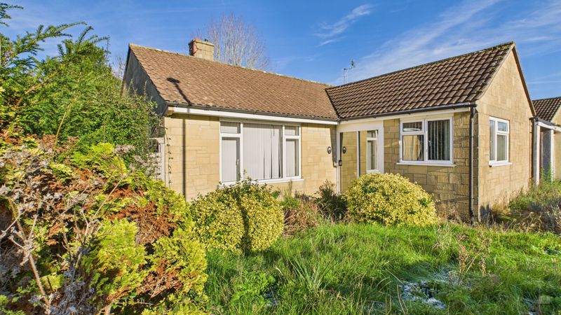 2 bed bungalow for sale in Brookside, Broadway 8