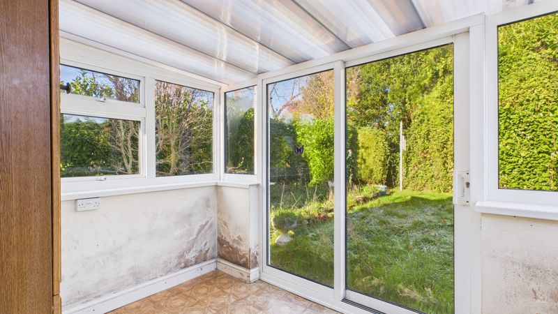 2 bed bungalow for sale in Brookside, Broadway  - Property Image 12