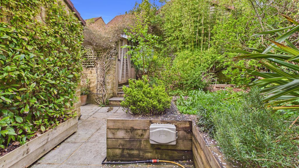 4 bed house for sale in Roundwell Street, South Petherton 23