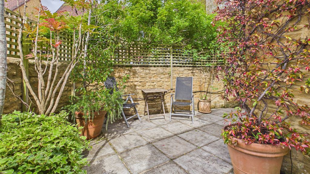 4 bed house for sale in Roundwell Street, South Petherton 24