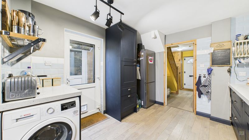 3 bed house for sale in West Street, South Petherton  - Property Image 9