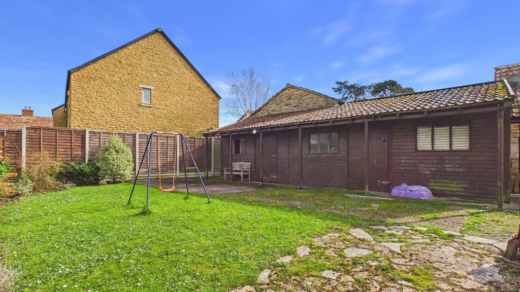 4 bed barn for sale in Back Lane, Bower Hinton 24