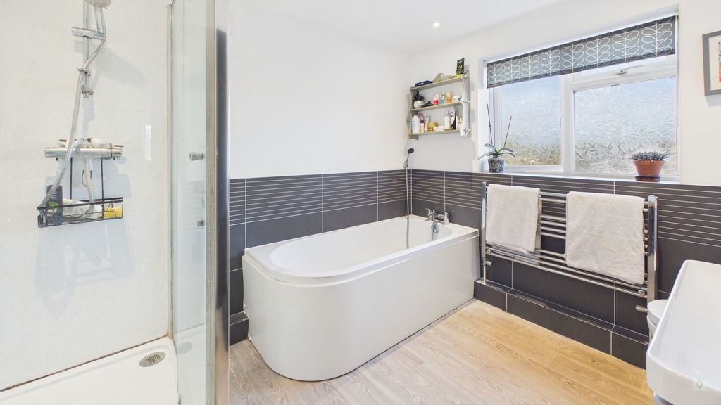 3 bed house for sale in Claycastle, Crewkerne 14