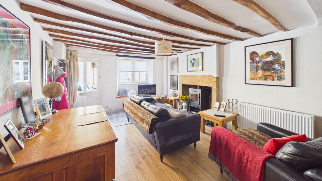 2 bed cottage for sale in St James Street, South Petherton 1