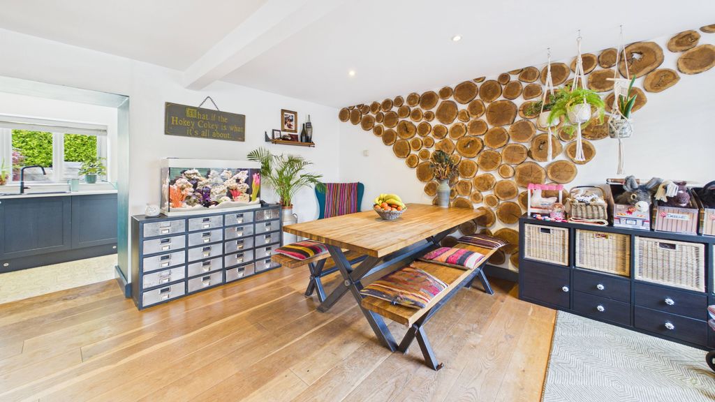 3 bed house for sale in Church Street, Merriott 1