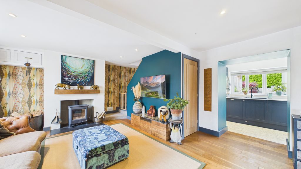 3 bed house for sale in Church Street, Merriott  - Property Image 3