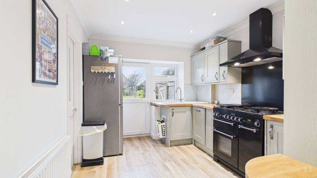 3 bed house for sale in Langlands, Stoke sub Hamdon 10