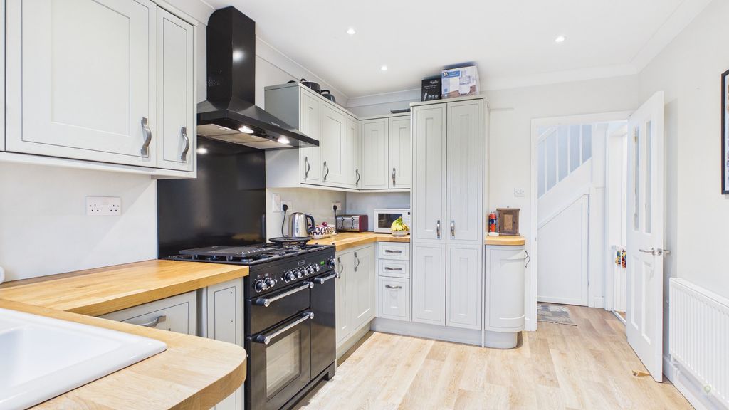 3 bed house for sale in Langlands, Stoke sub Hamdon 1