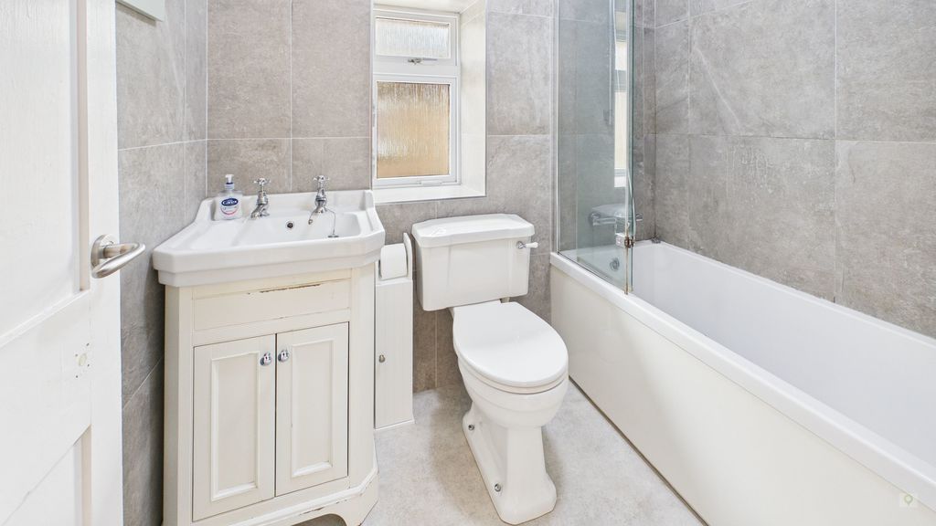 3 bed house for sale in Langlands, Stoke sub Hamdon 13