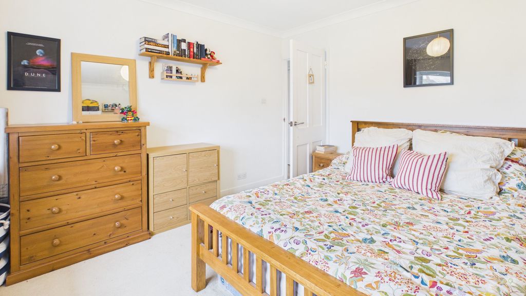 3 bed house for sale in Langlands, Stoke sub Hamdon  - Property Image 5