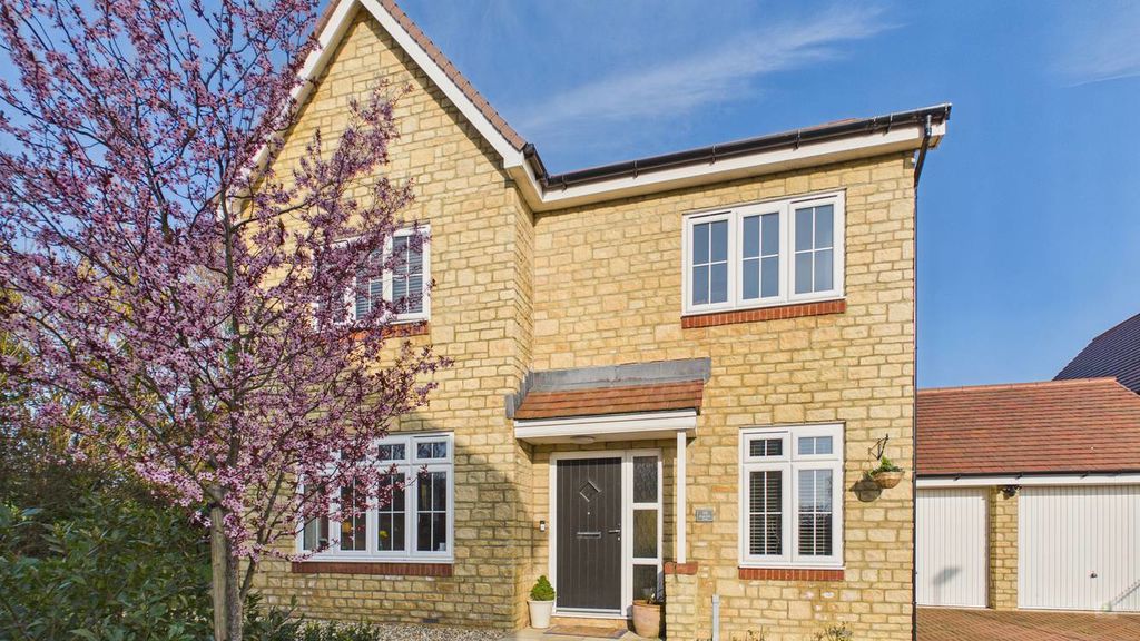 4 bed house for sale in Vartenham Close, Milborne Port  - Property Image 21