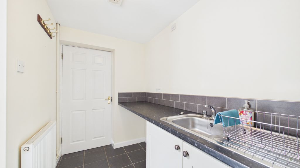 4 bed house for sale in Lightgate Road, South Petherton  - Property Image 9