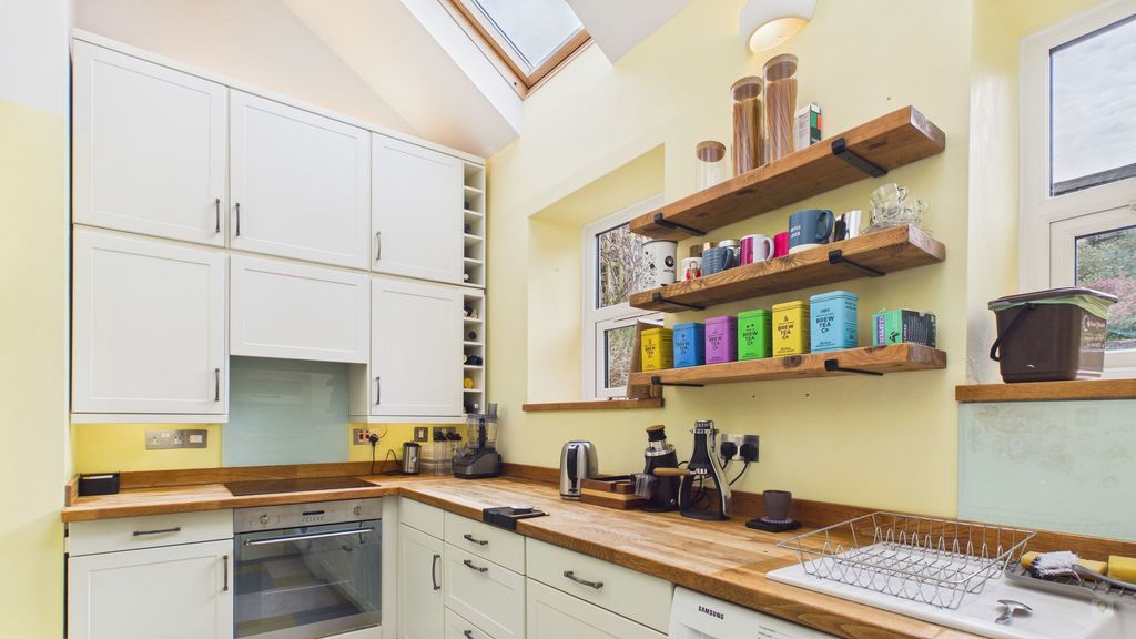 2 bed cottage for sale in Palmer Street, South Petherton 11