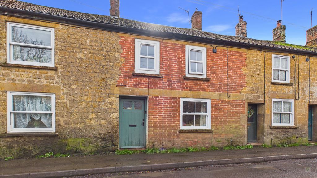 2 bed cottage for sale in Palmer Street, South Petherton, TA13