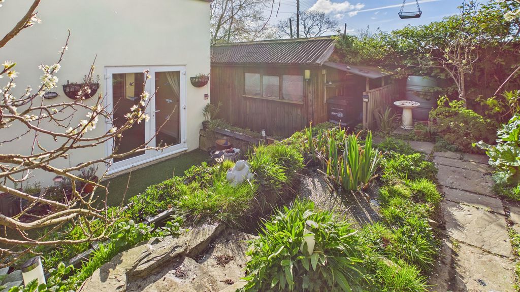 3 bed barn for sale in Silver Street, South Petherton 8