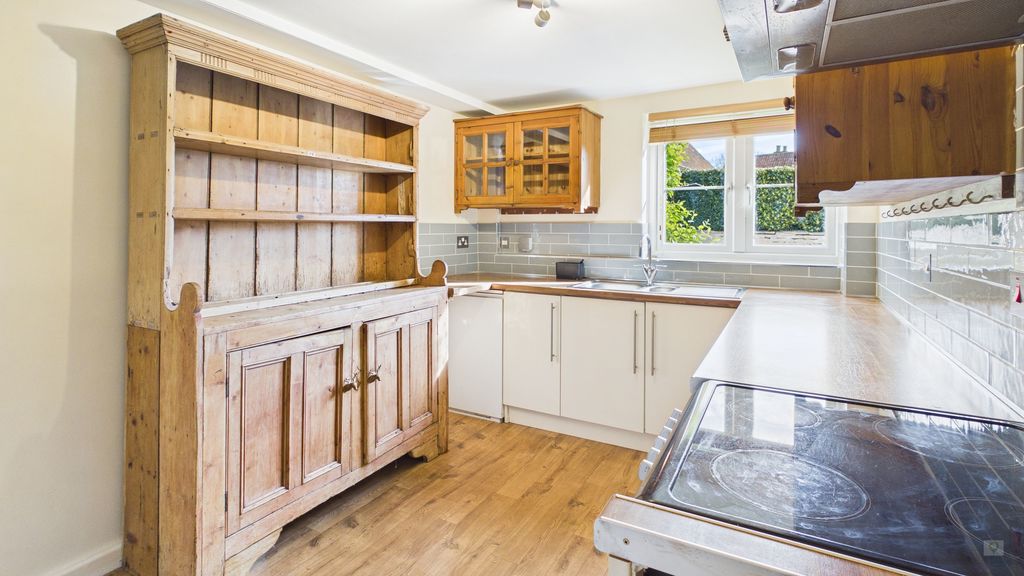 3 bed barn for sale in Silver Street, South Petherton  - Property Image 16