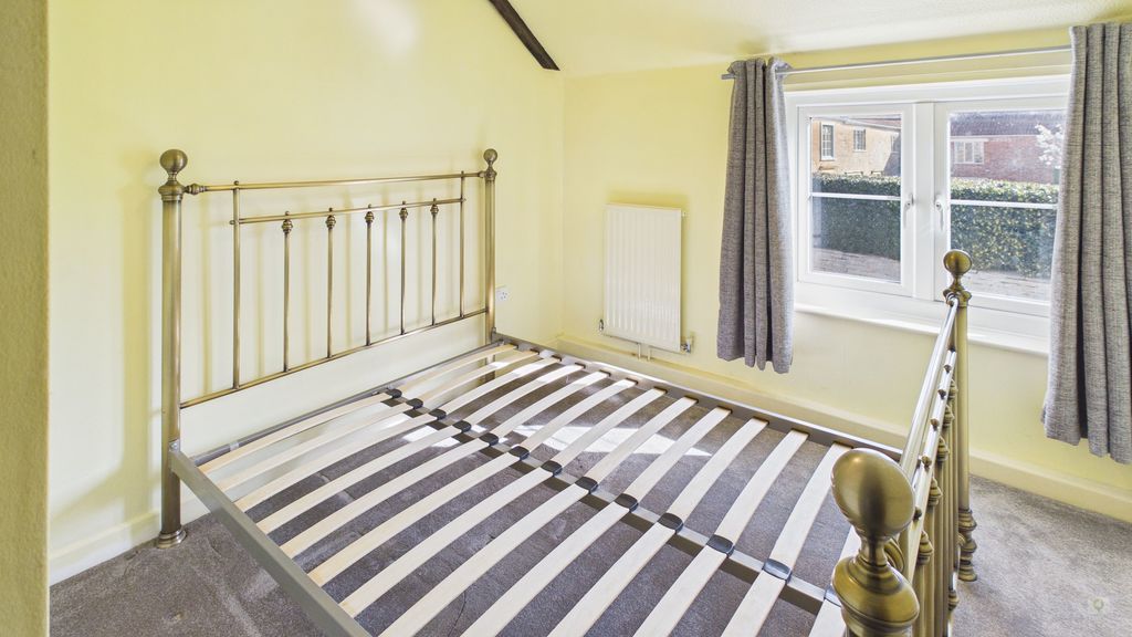 3 bed barn for sale in Silver Street, South Petherton 6