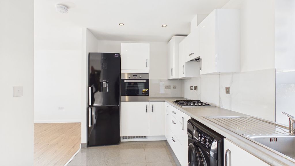 2 bed to rent in Great Mead, Yeovil 8