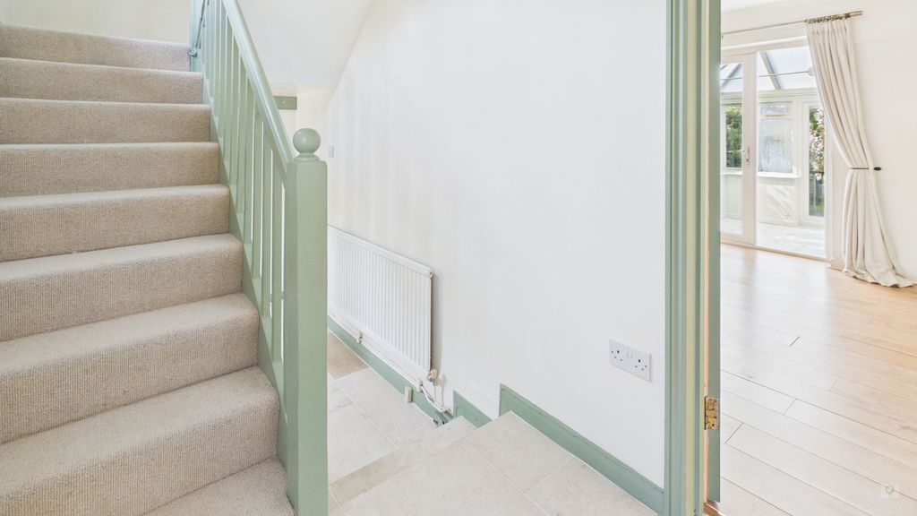 3 bed house to rent in Beacon Hill, Corton Denham 9