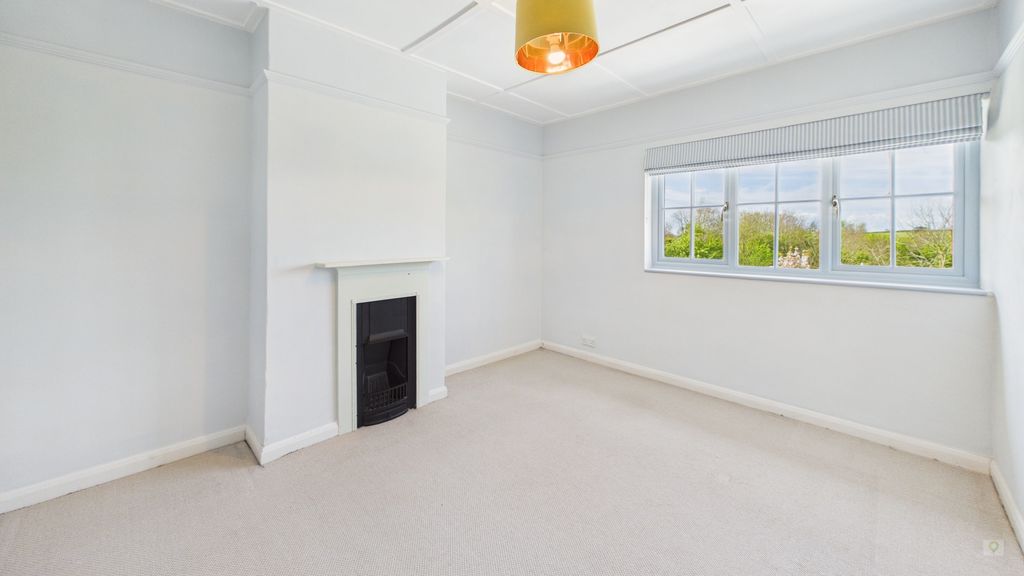 3 bed house to rent in Beacon Hill, Corton Denham 3