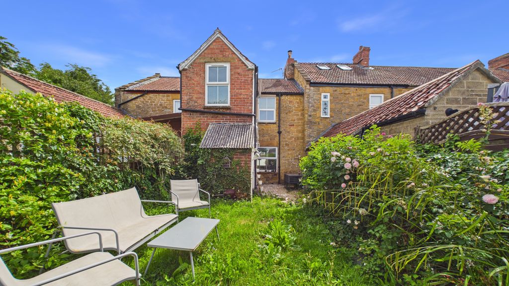 3 bed house for sale in North Street, Martock  - Property Image 17