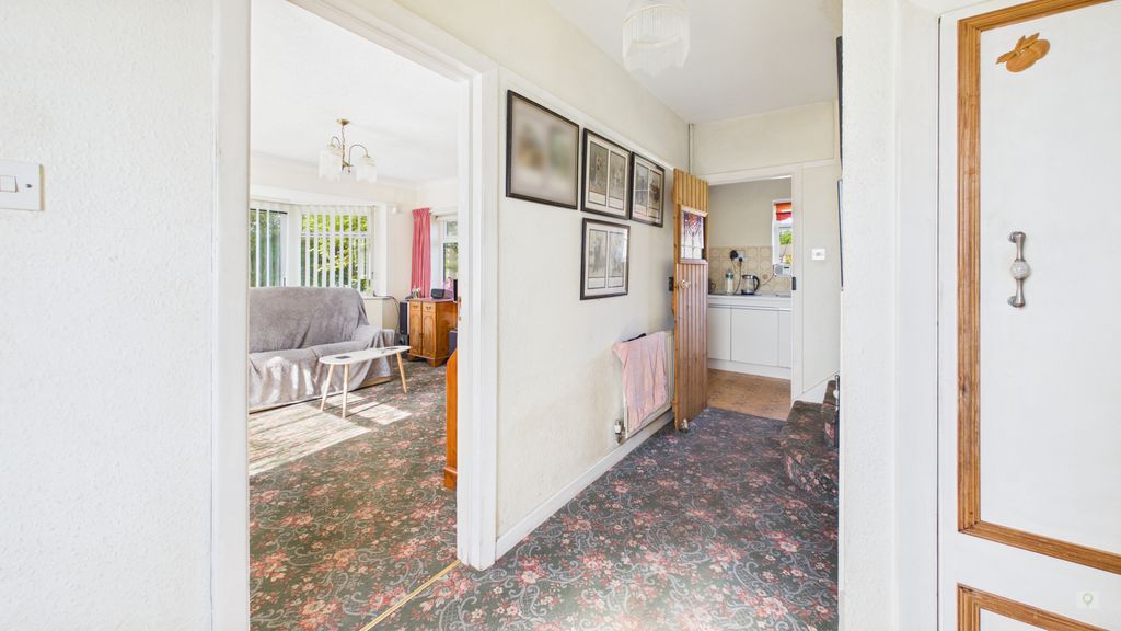 2 bed house for sale in Sopers Field, Chard 1