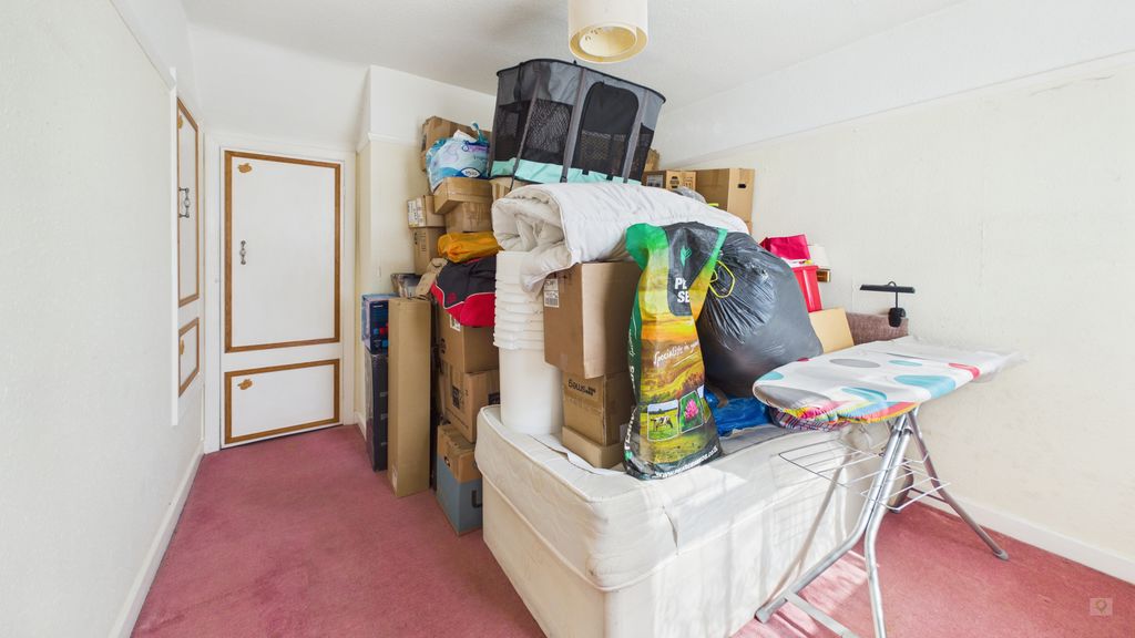 2 bed house for sale in Sopers Field, Chard 8