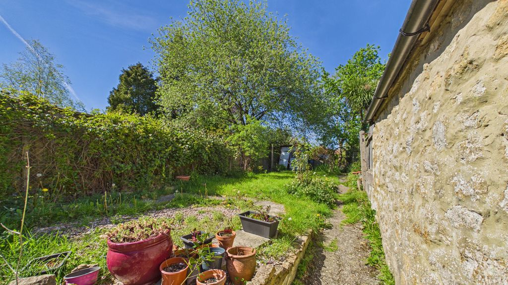 2 bed cottage to rent in Roundwell Street, South Petherton 7