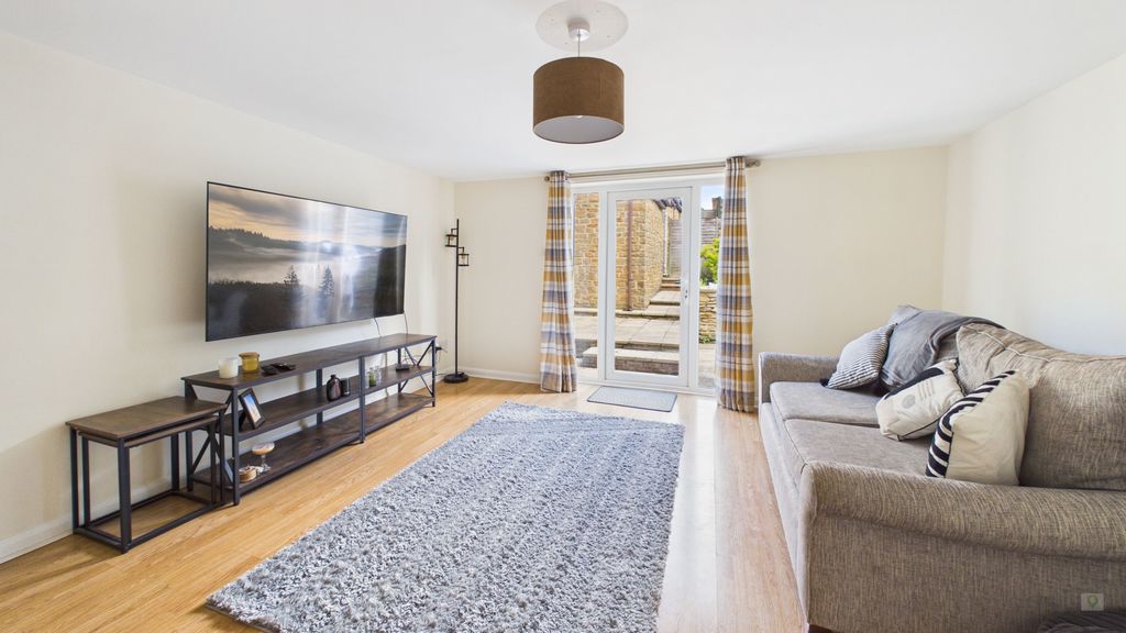 2 bed house for sale in Denzil Close, Yeovil 1