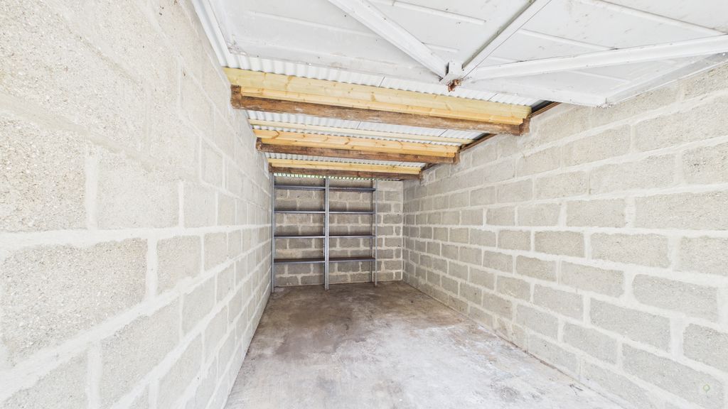 For sale in North Street, Stoke-Sub-Hamdon 2