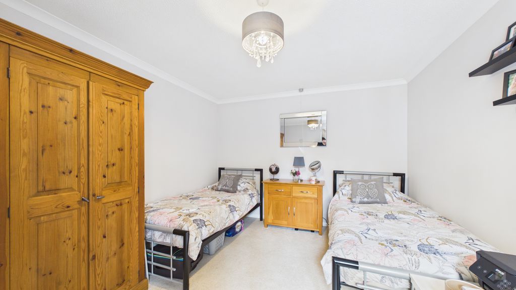 2 bed bungalow for sale in Symes Close, Crewkerne 10