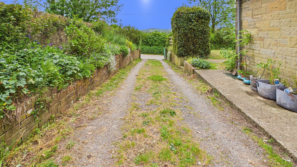 3 bed bungalow for sale in Park Lane, Crewkerne  - Property Image 12