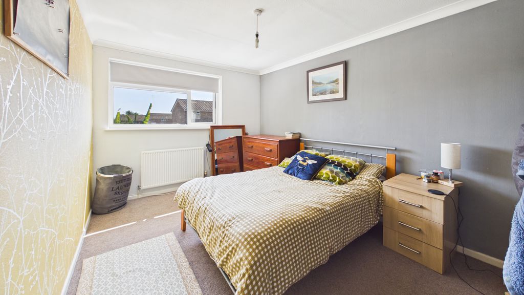 2 bed house for sale in Henley View, Crewkerne 5