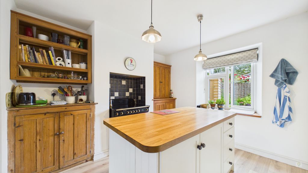 3 bed house for sale in Thorney Road, Kingsbury Episcopi  - Property Image 3