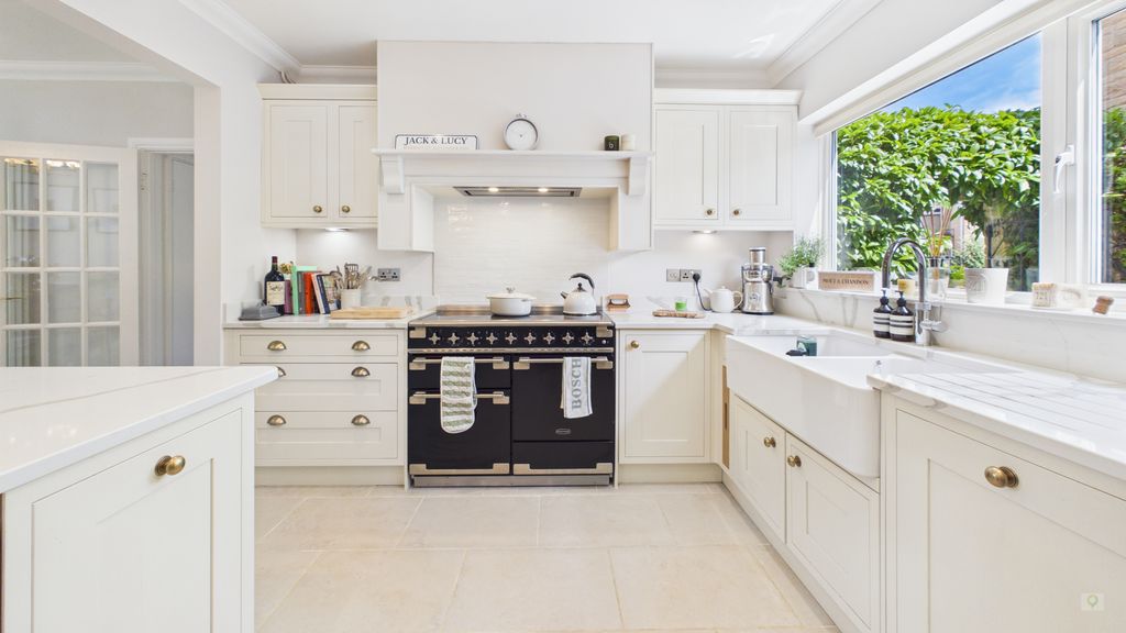 4 bed house for sale in Hinton Close, Hinton St. George  - Property Image 7
