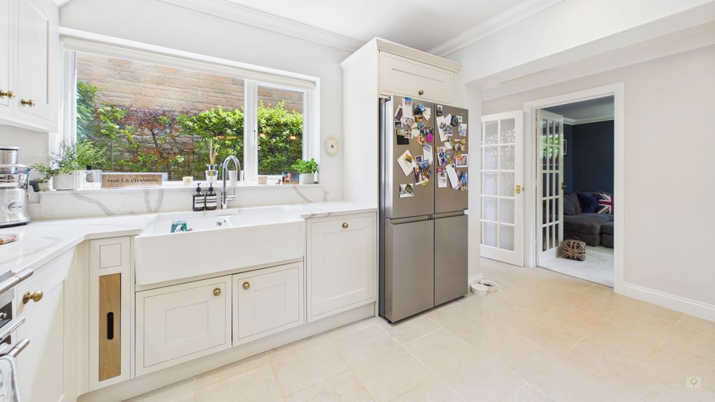 4 bed house for sale in Hinton Close, Hinton St. George 10