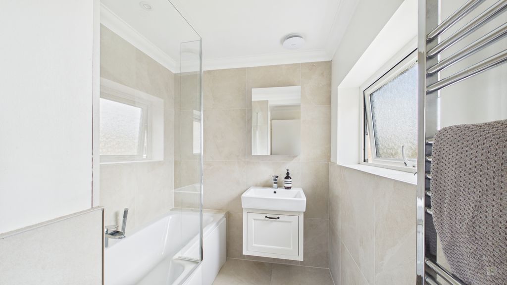 4 bed house for sale in Hinton Close, Hinton St. George 19