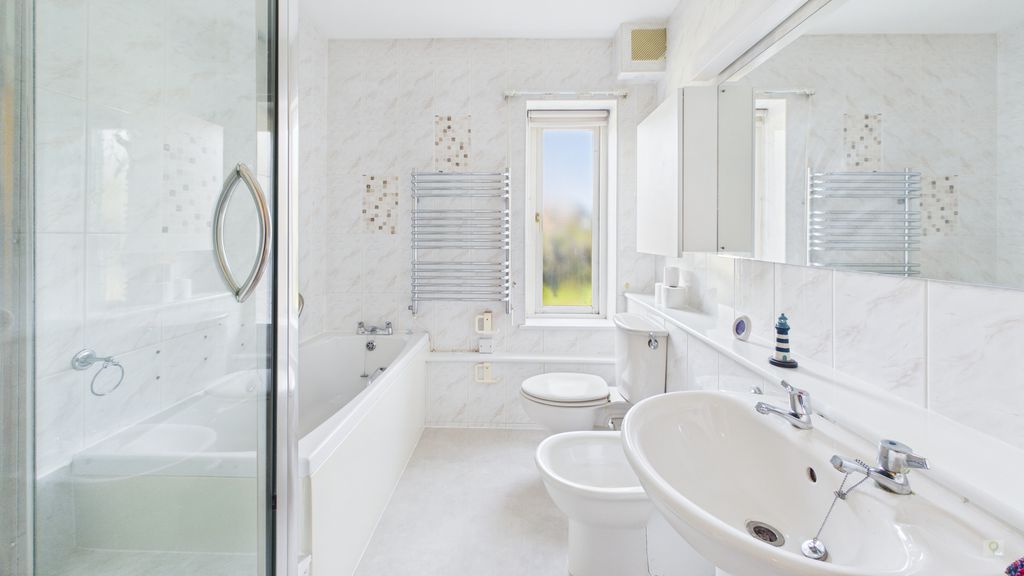 2 bed for sale in Hayes End Manor, South Petherton 8