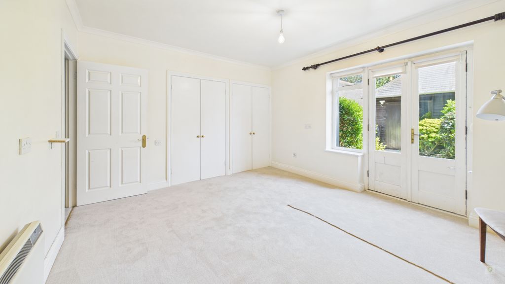 2 bed for sale in Hayes End Manor, South Petherton  - Property Image 5