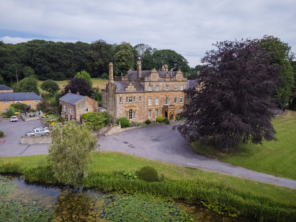 2 bed house for sale in Barwick House, Barwick 12