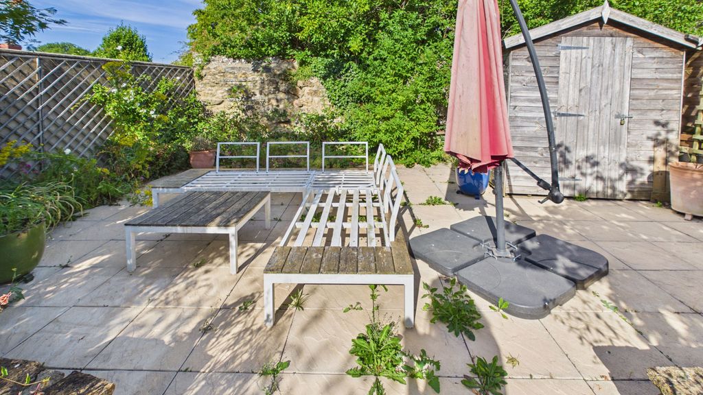 2 bed cottage for sale in North Street, Crewkerne  - Property Image 22